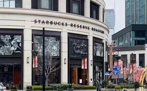 上海已有近600家星巴克门店恢复营业